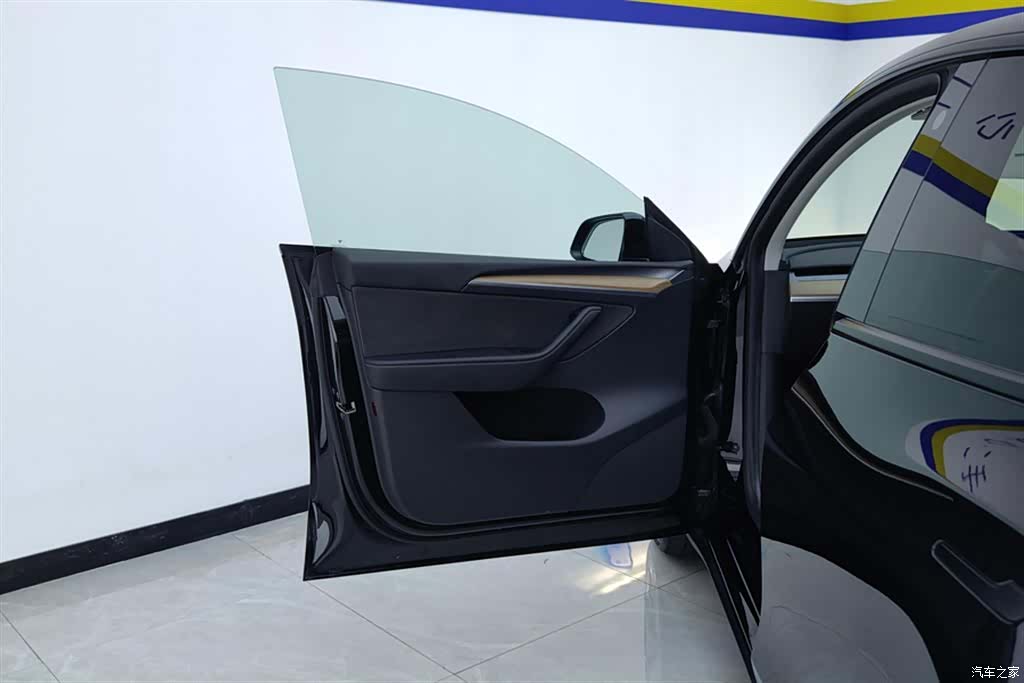 Tesla Model Y, 2022 7