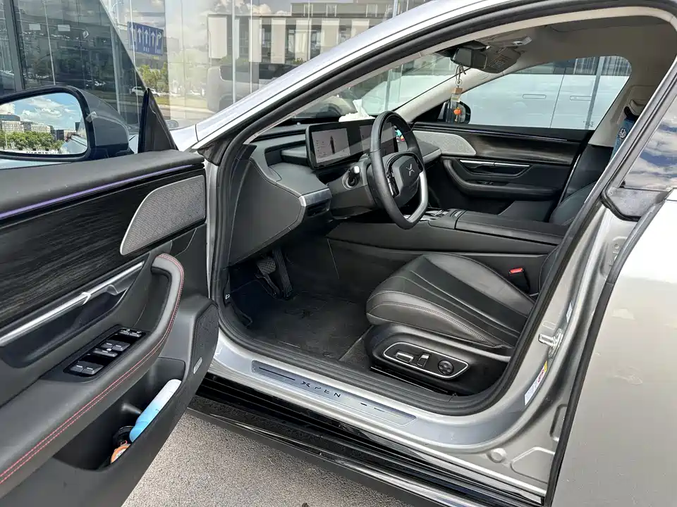 XPENG P7