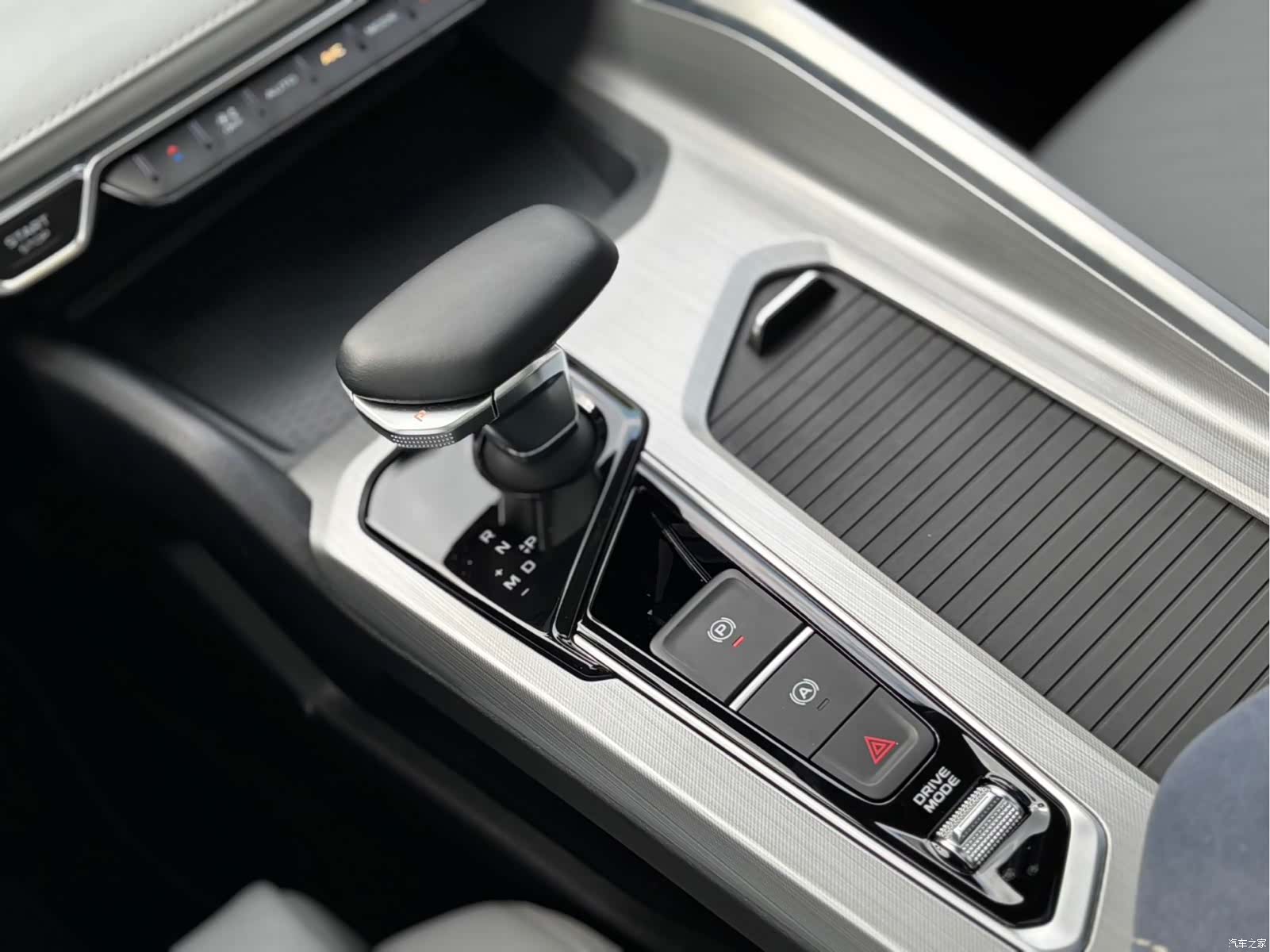 Geely Preface, 2022 25