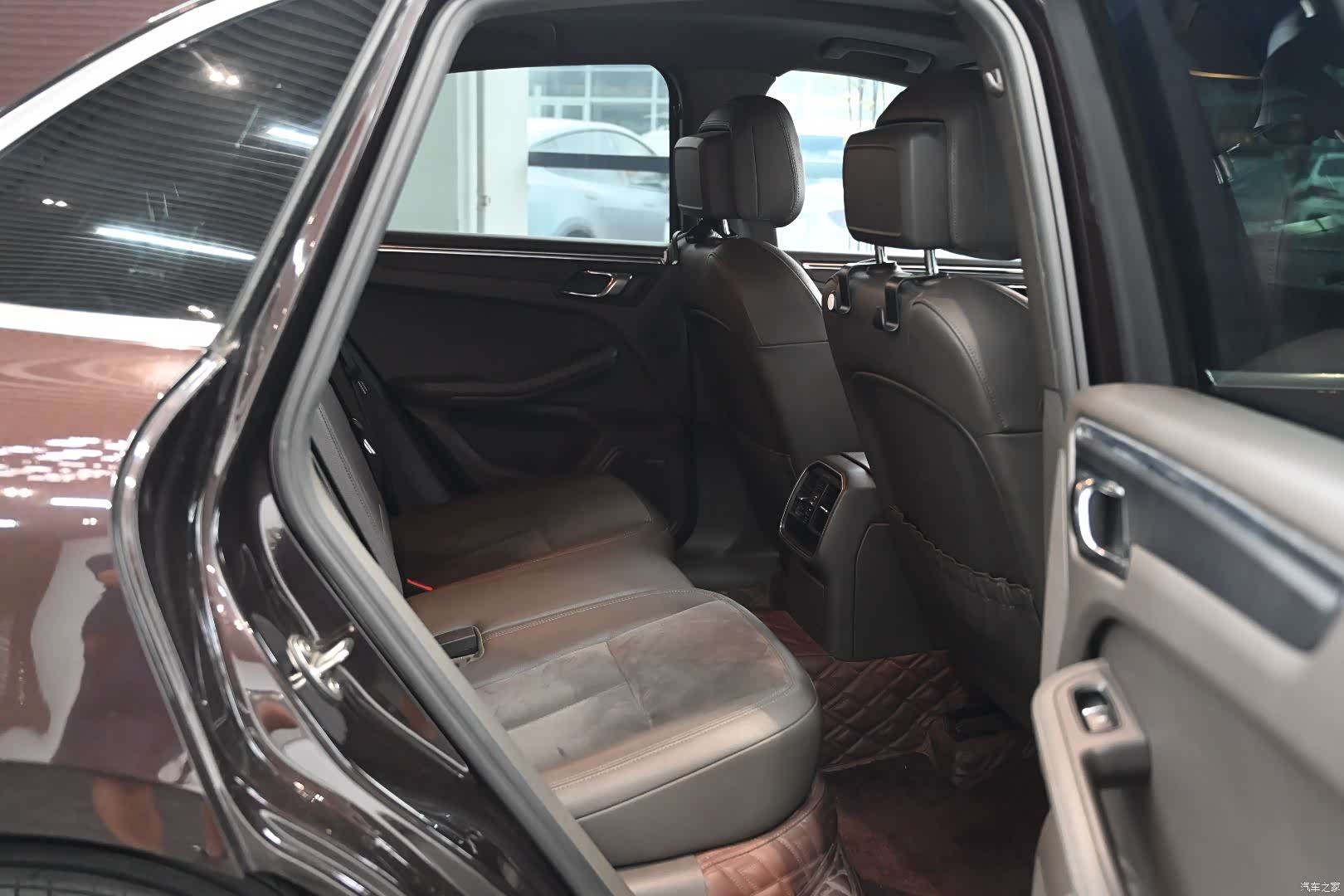 Porsche Macan, 2016 10