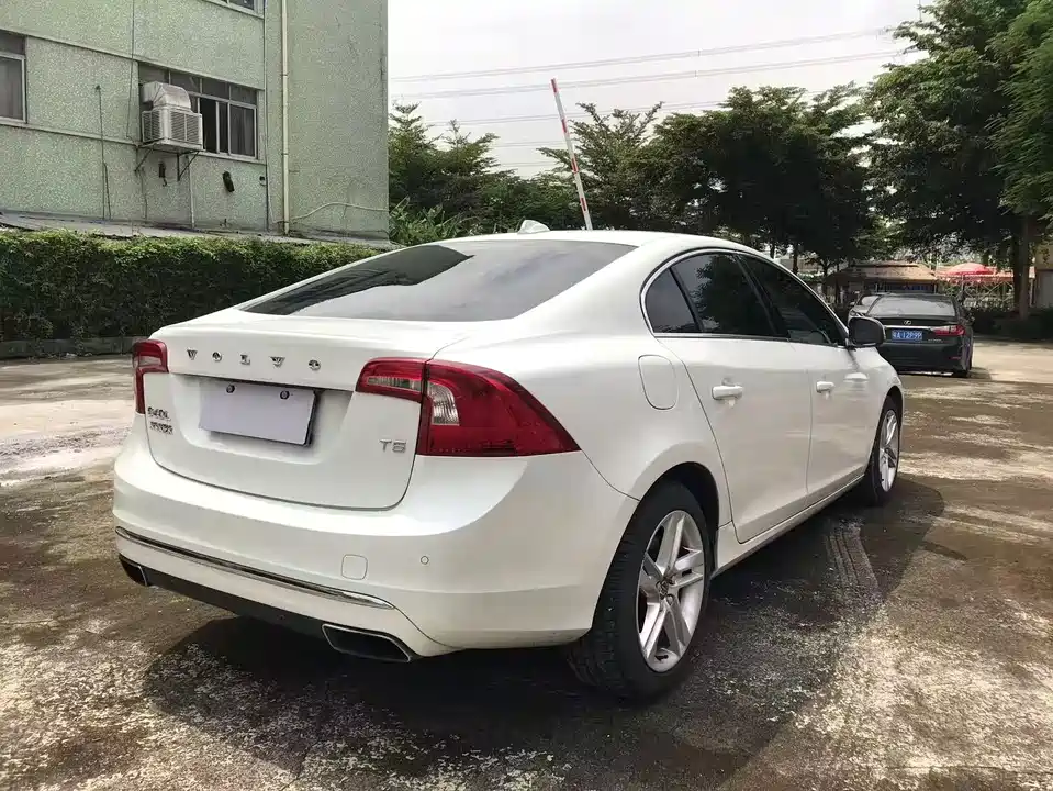 Volvo S60