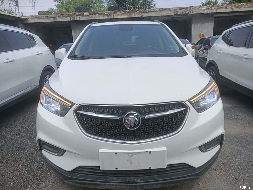 Buick Encore, 2018 3