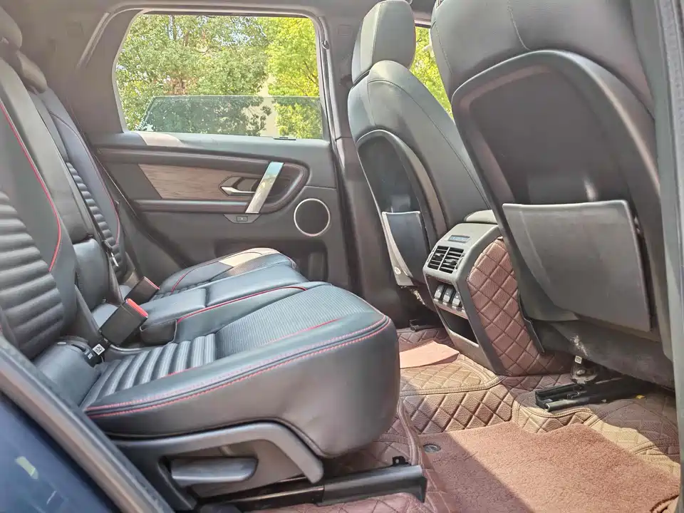 Land Rover Discover sports