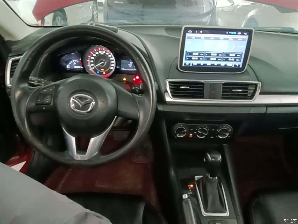 Mazda Mazda3, 2016 10