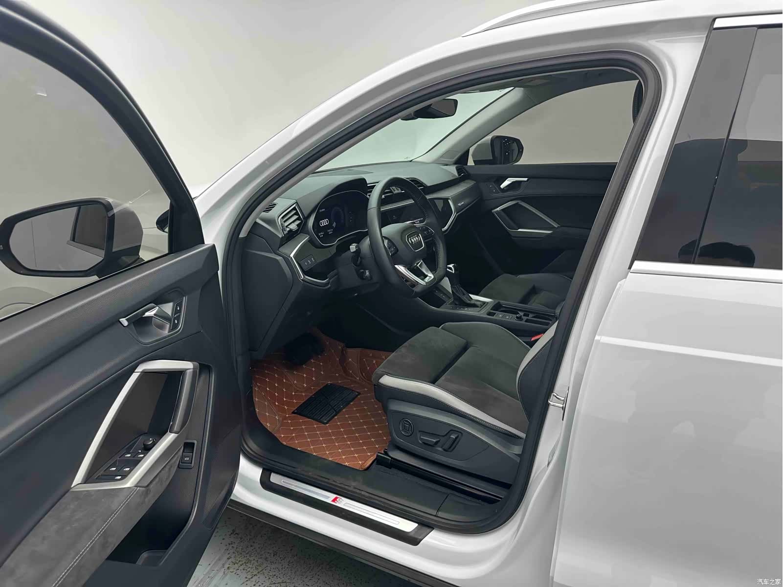 Audi Q3, 2022 9