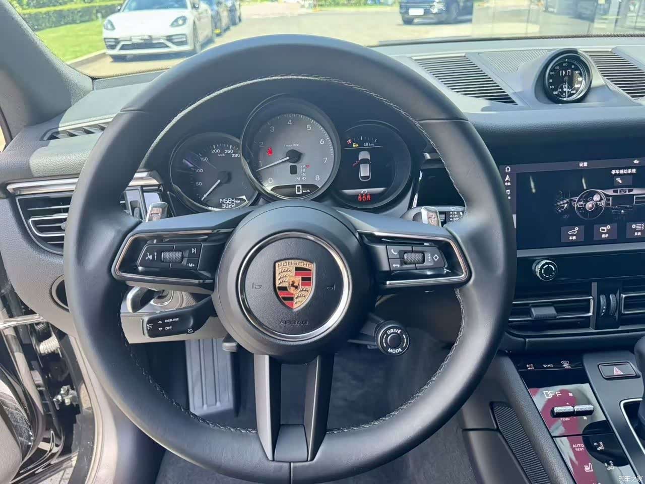 Porsche Macan, 2023 4