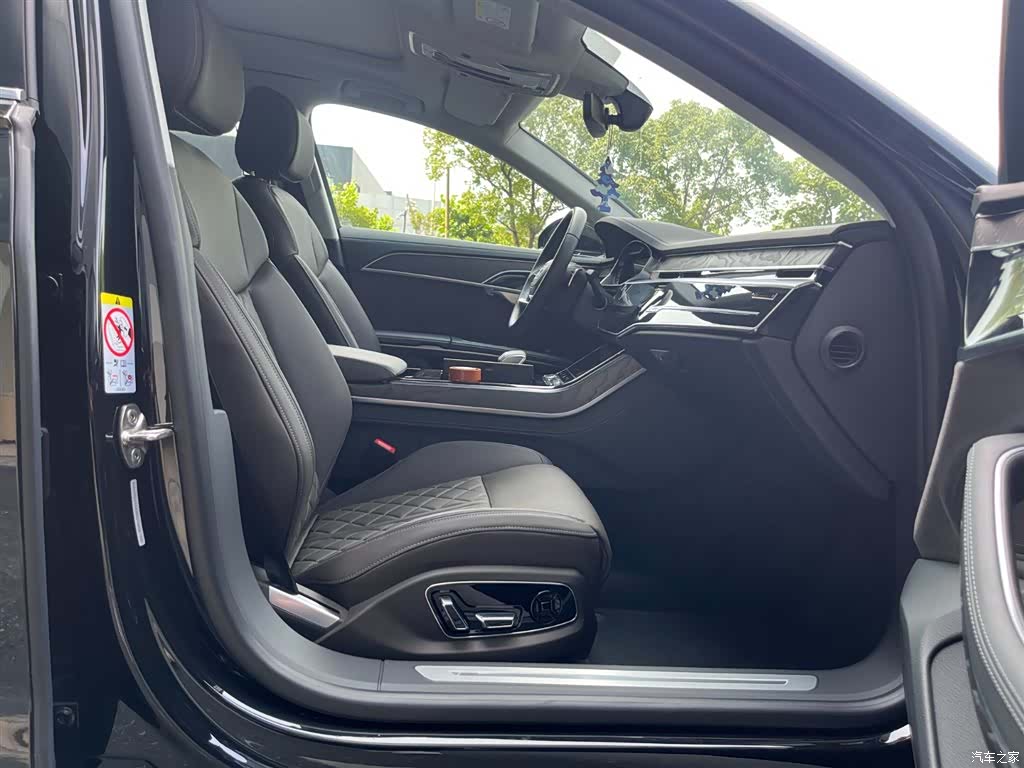 Audi A8L, 2025 9