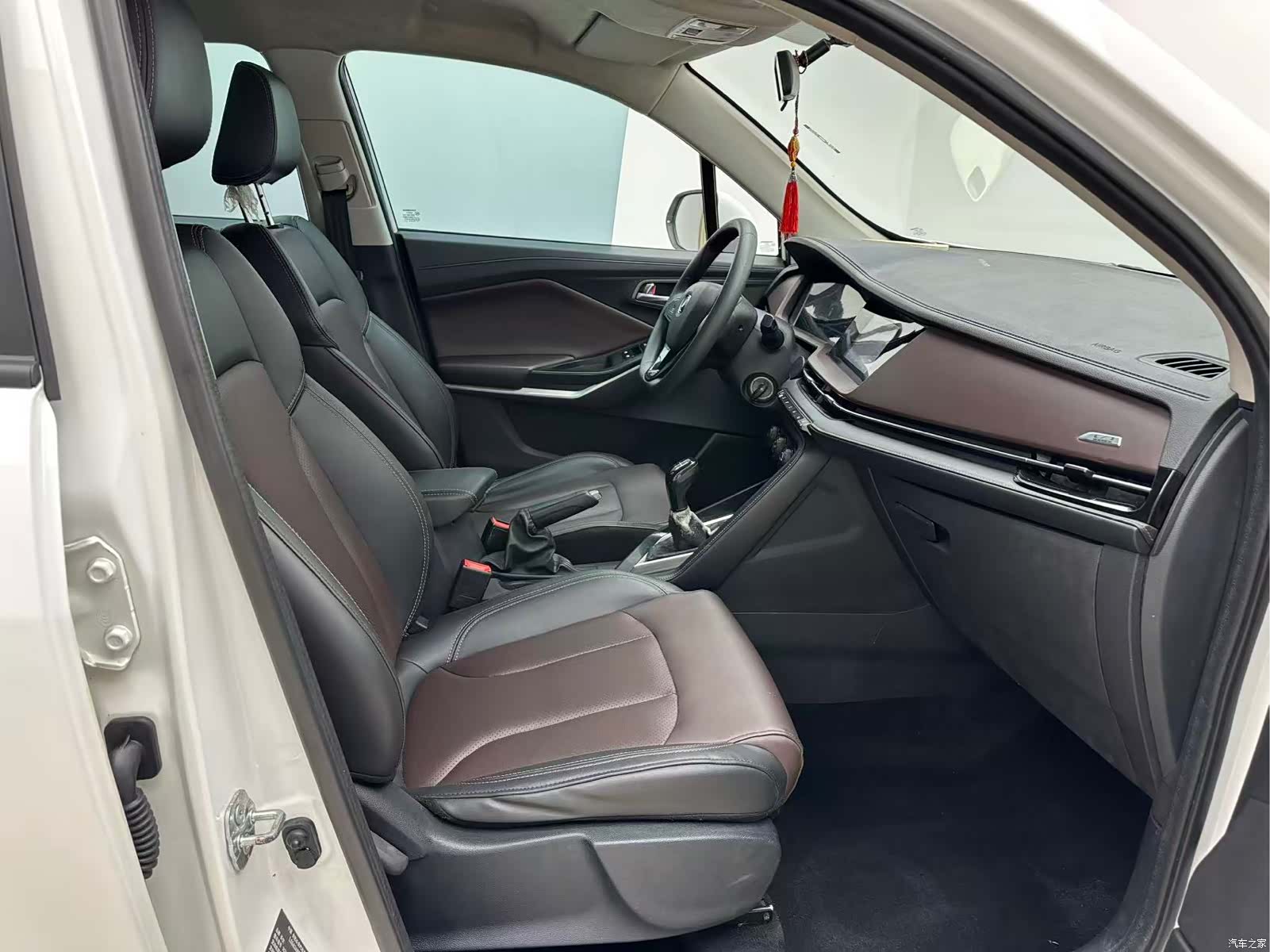 Changan CS15, 2020 14