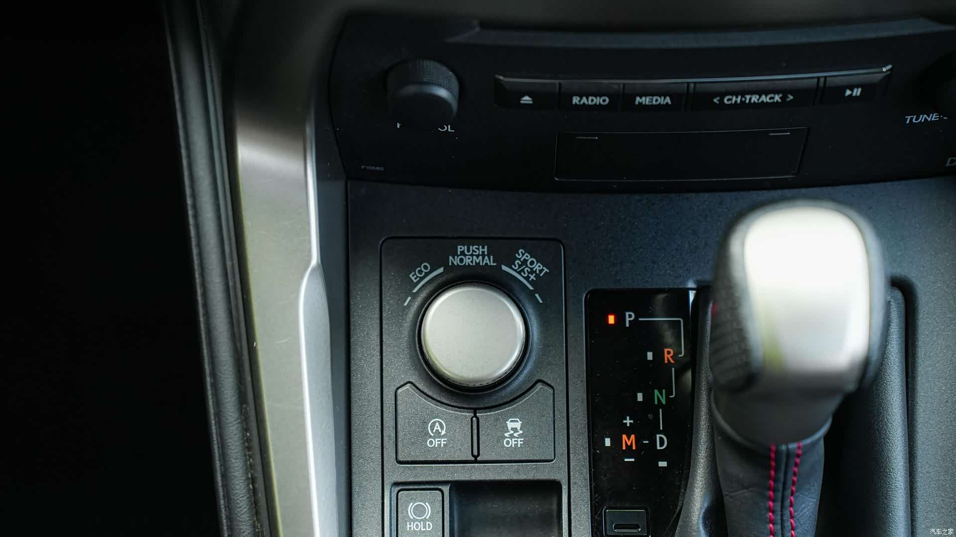 Lexus NX, 2016 21