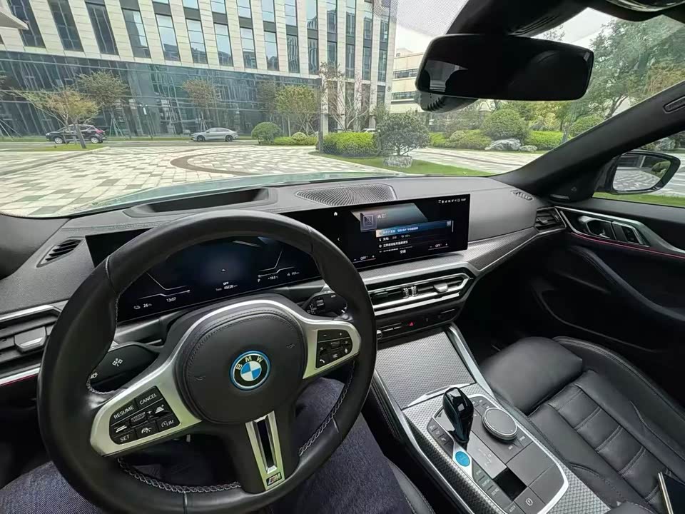 BMW i4