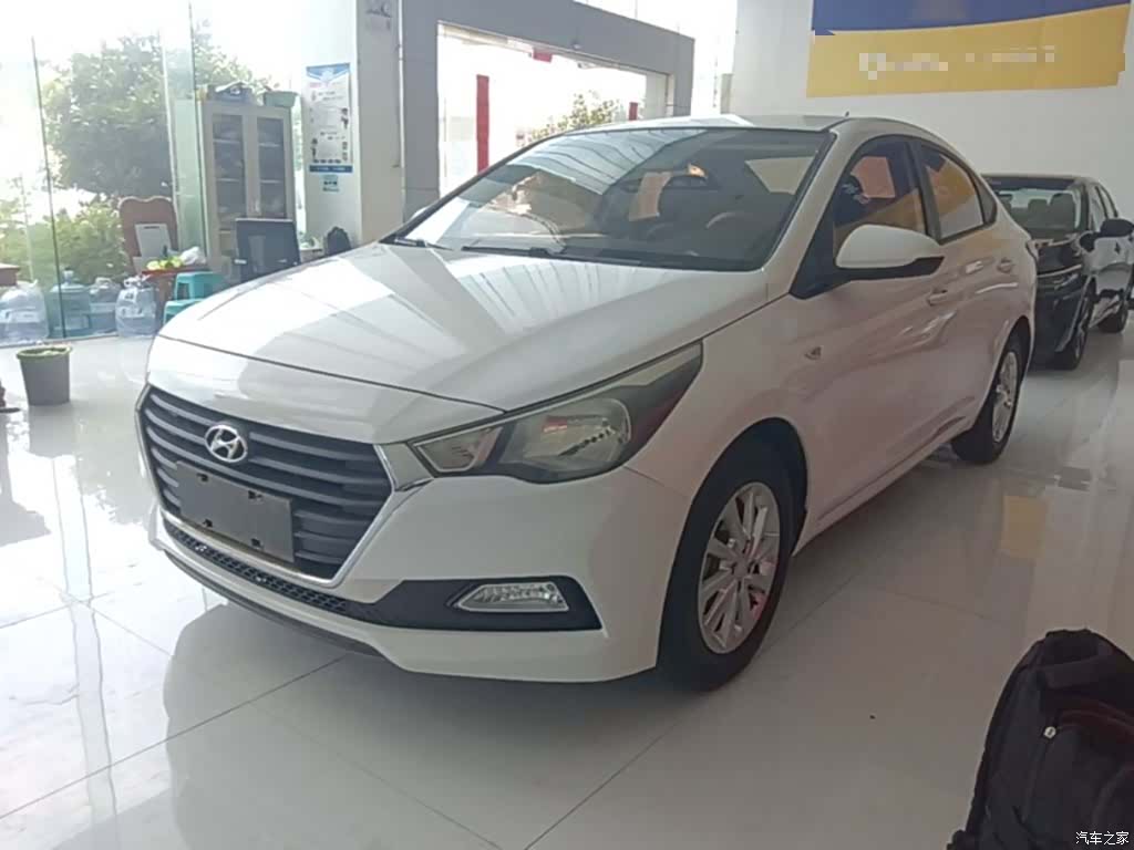 Hyundai GLS, 2017 1