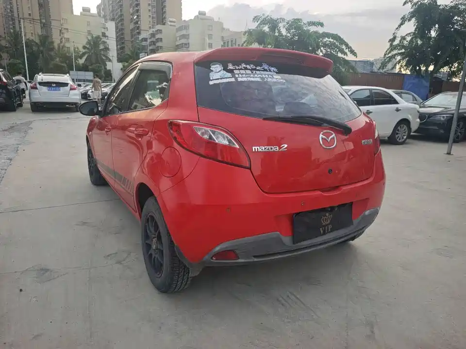 Mazda 2
