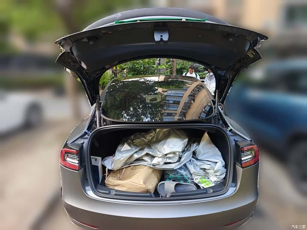 Tesla Model 3, 2023 10