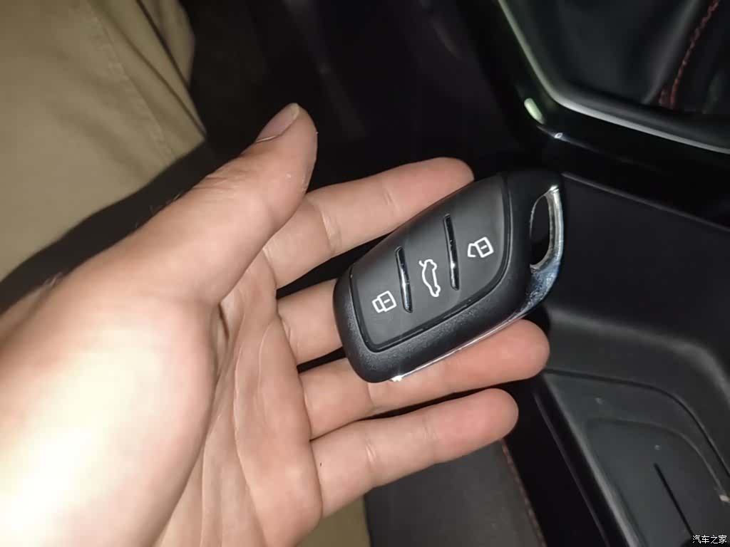 MG MG5, 2025 12