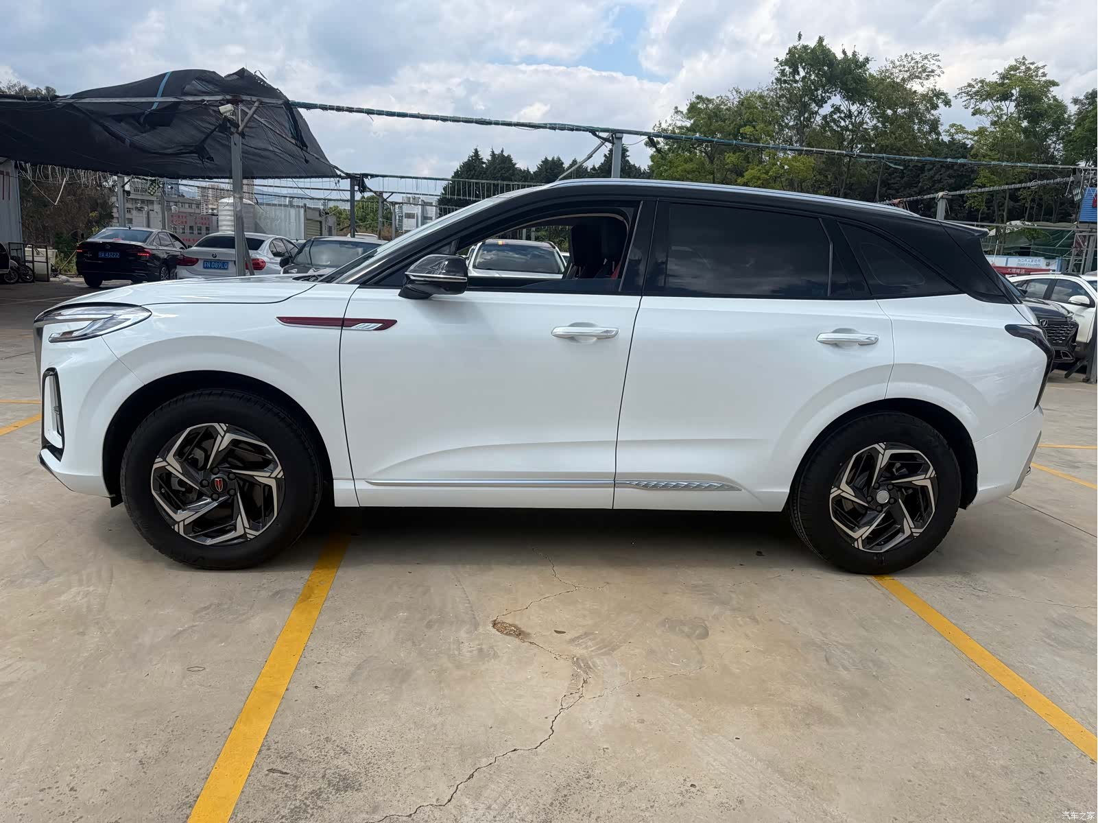 Hongqi HS3, 2025 7