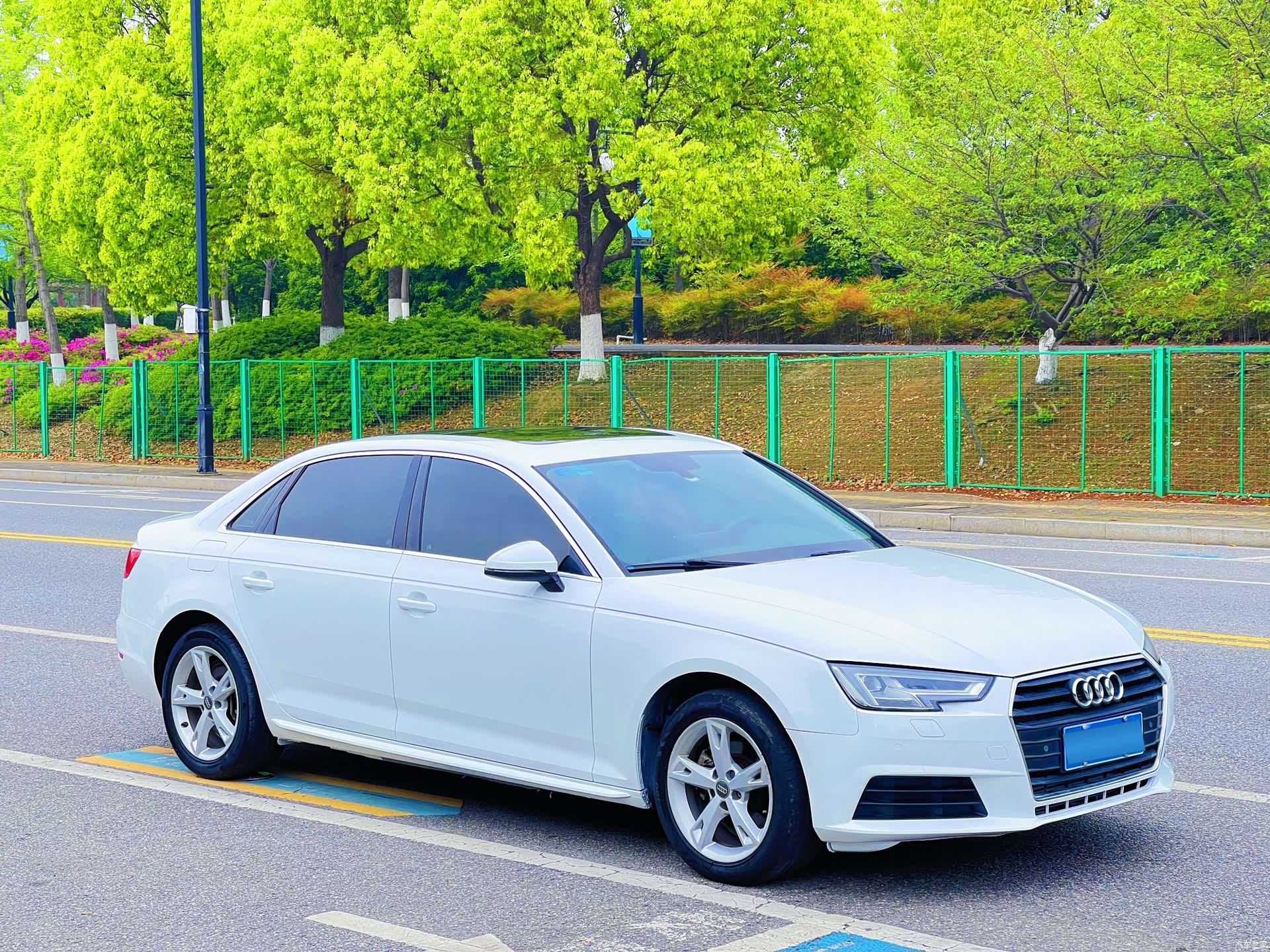 Audi A4L, 2017 3
