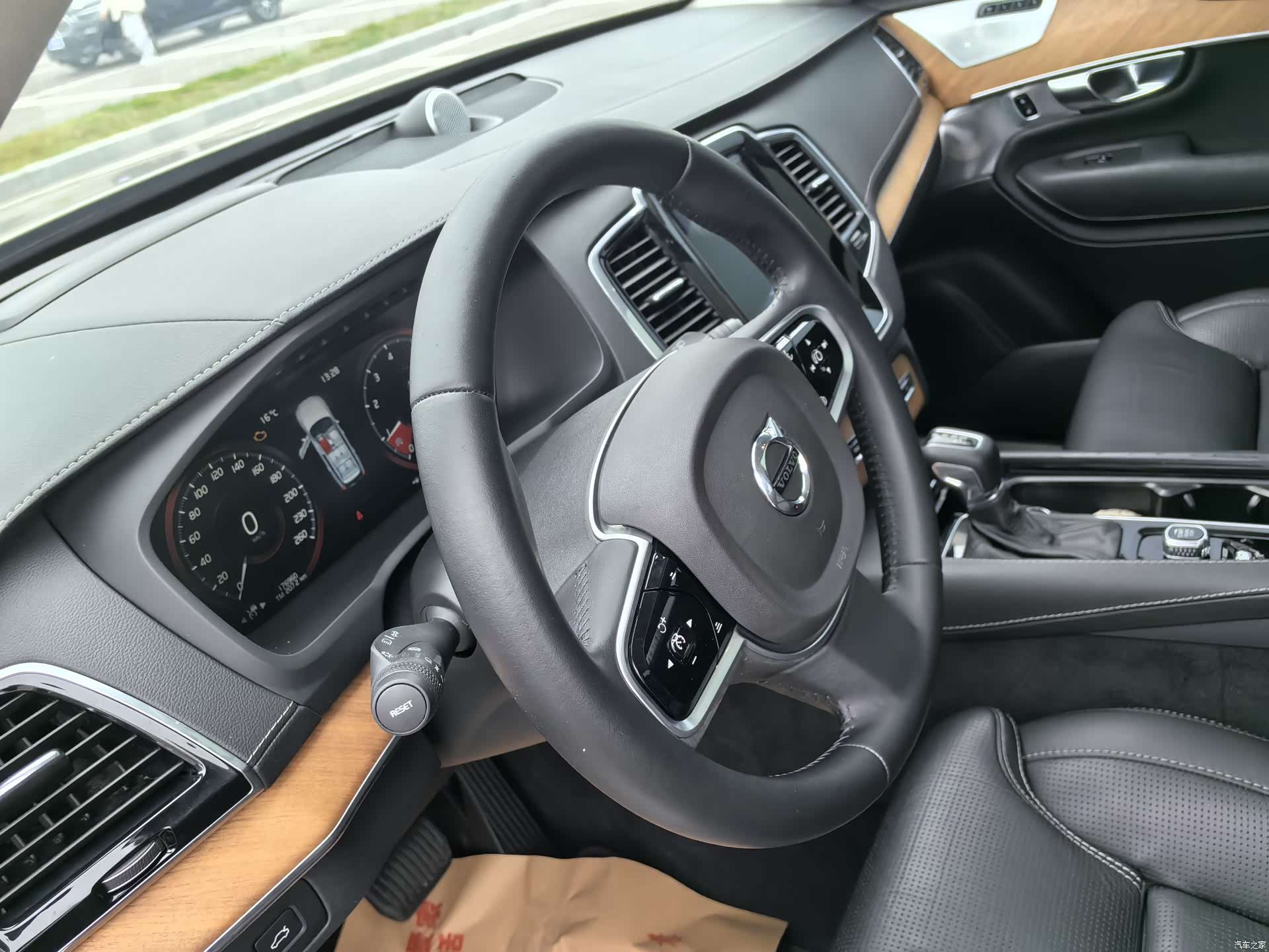 Volvo XC90, 2018 все фото
