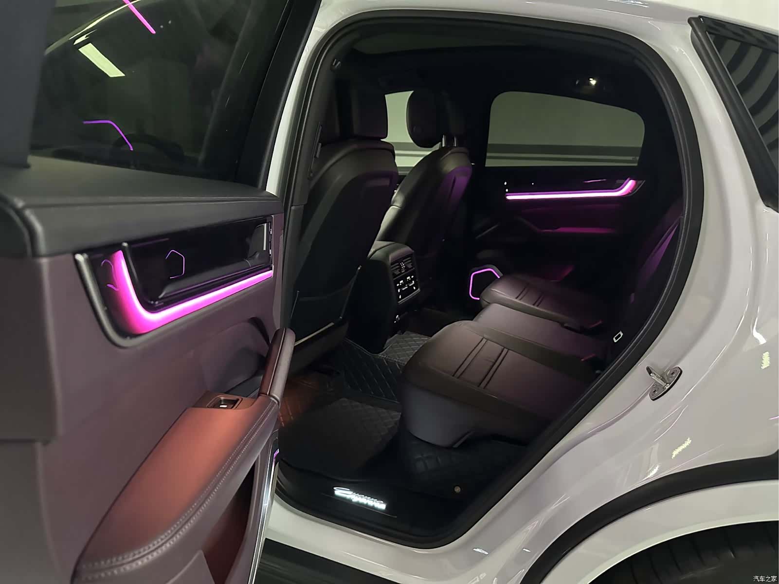 Porsche Cayenne, 2025 14