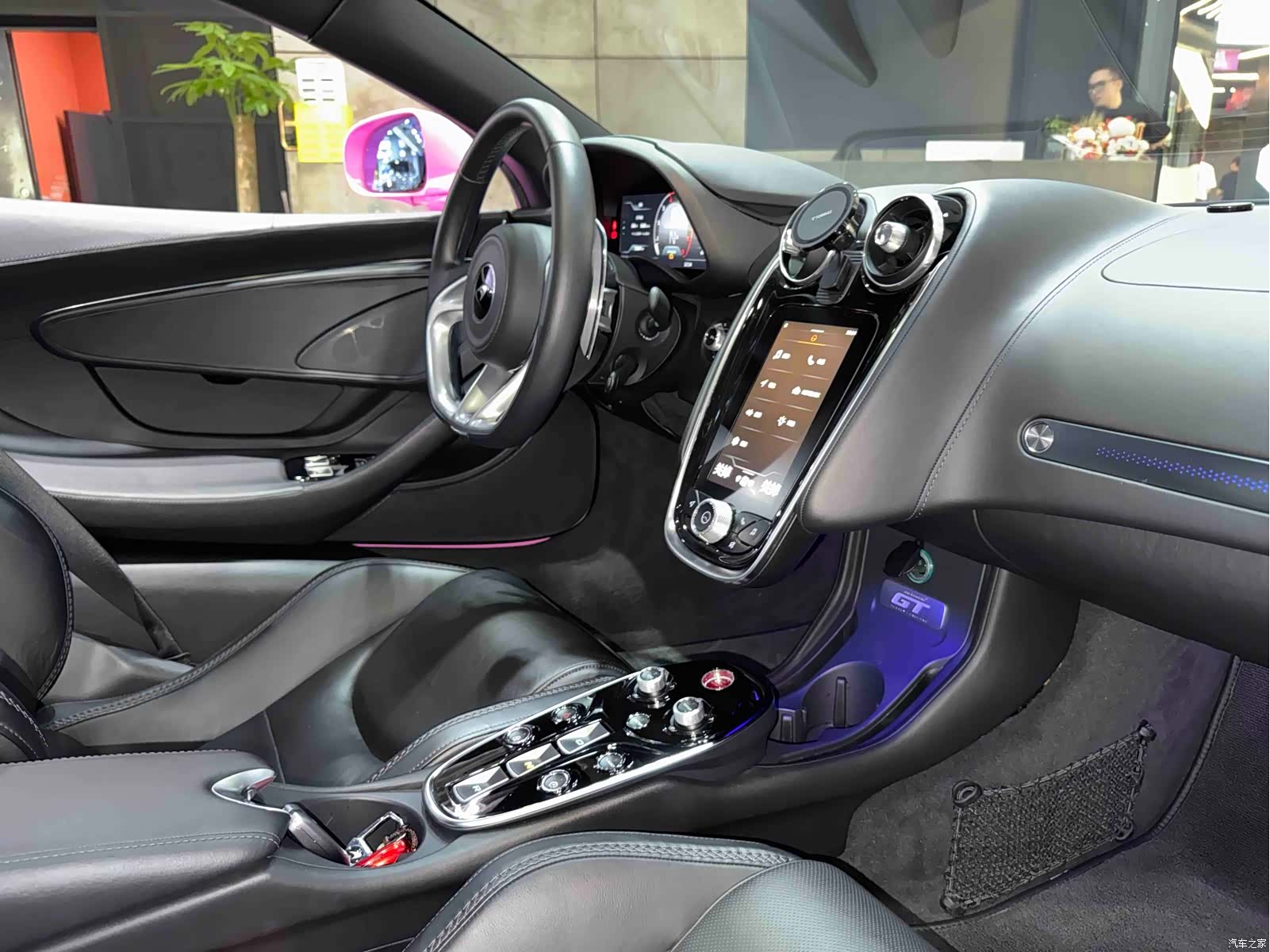 McLaren GT, 2022 20