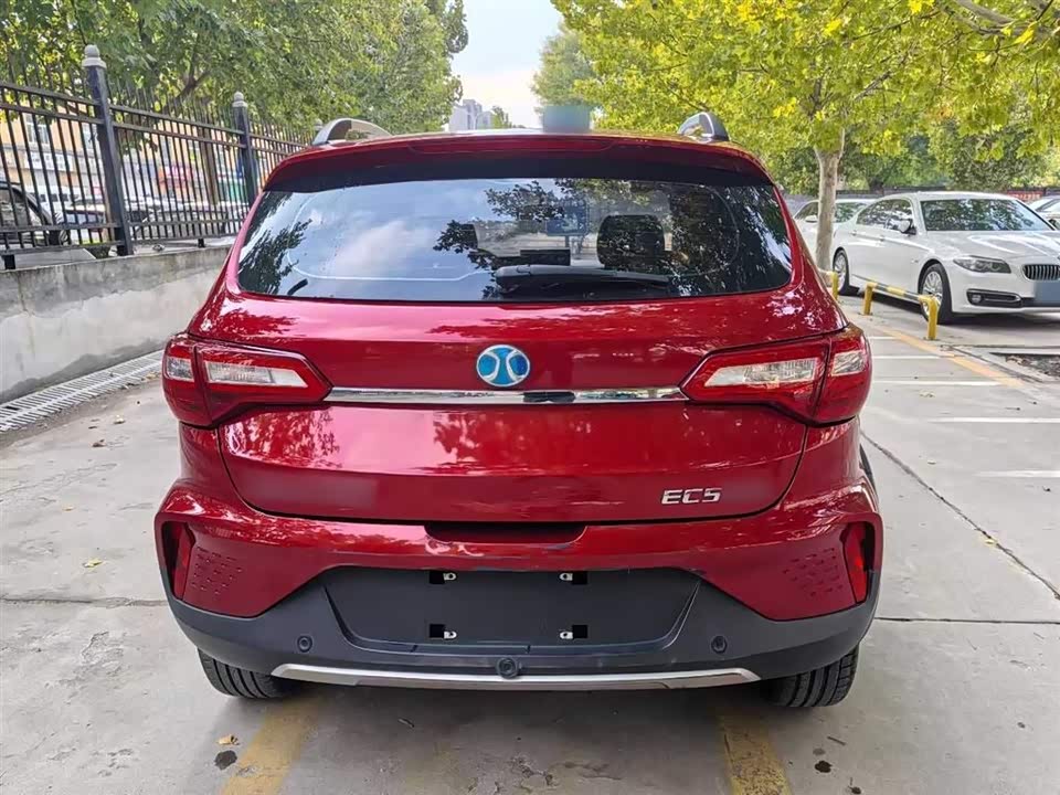 BAIC EC5