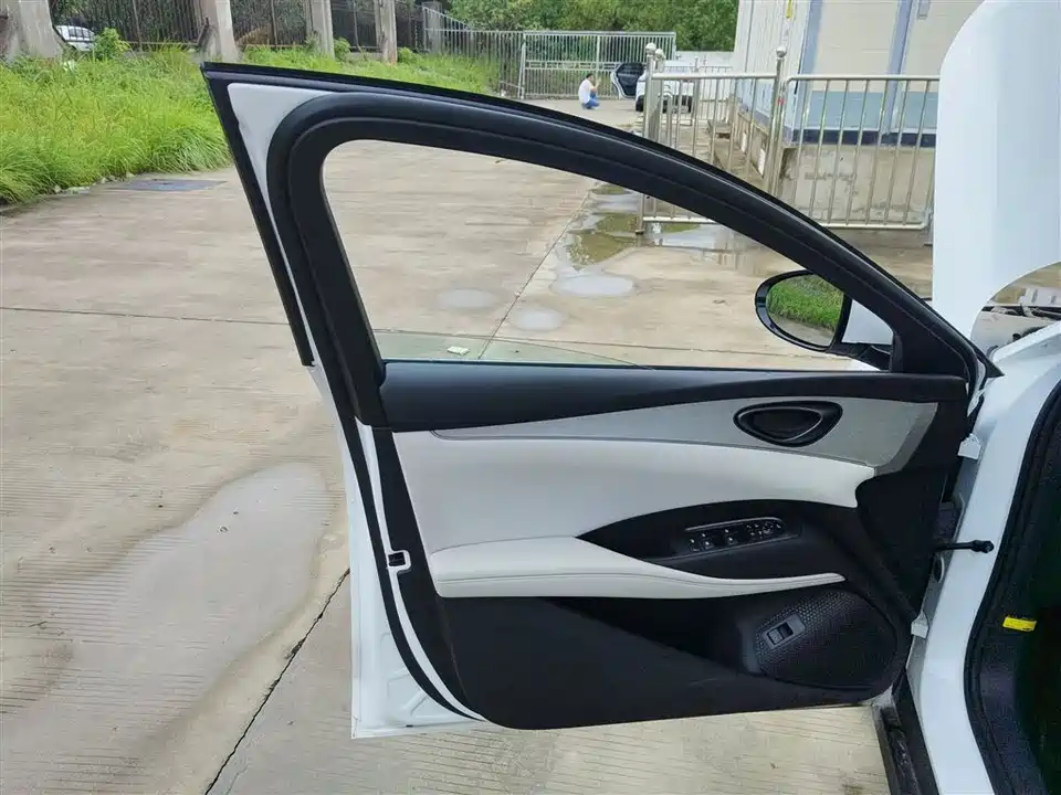 BYD Seal 06