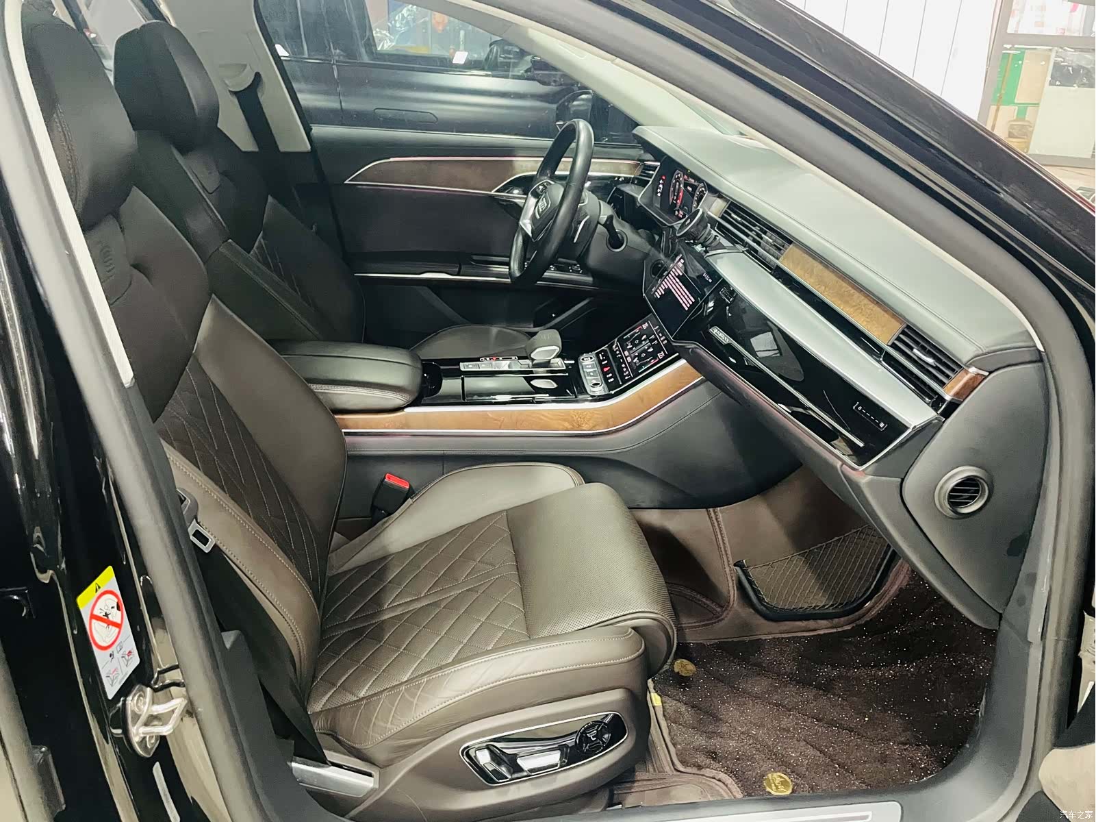 Audi A8L, 2020 11