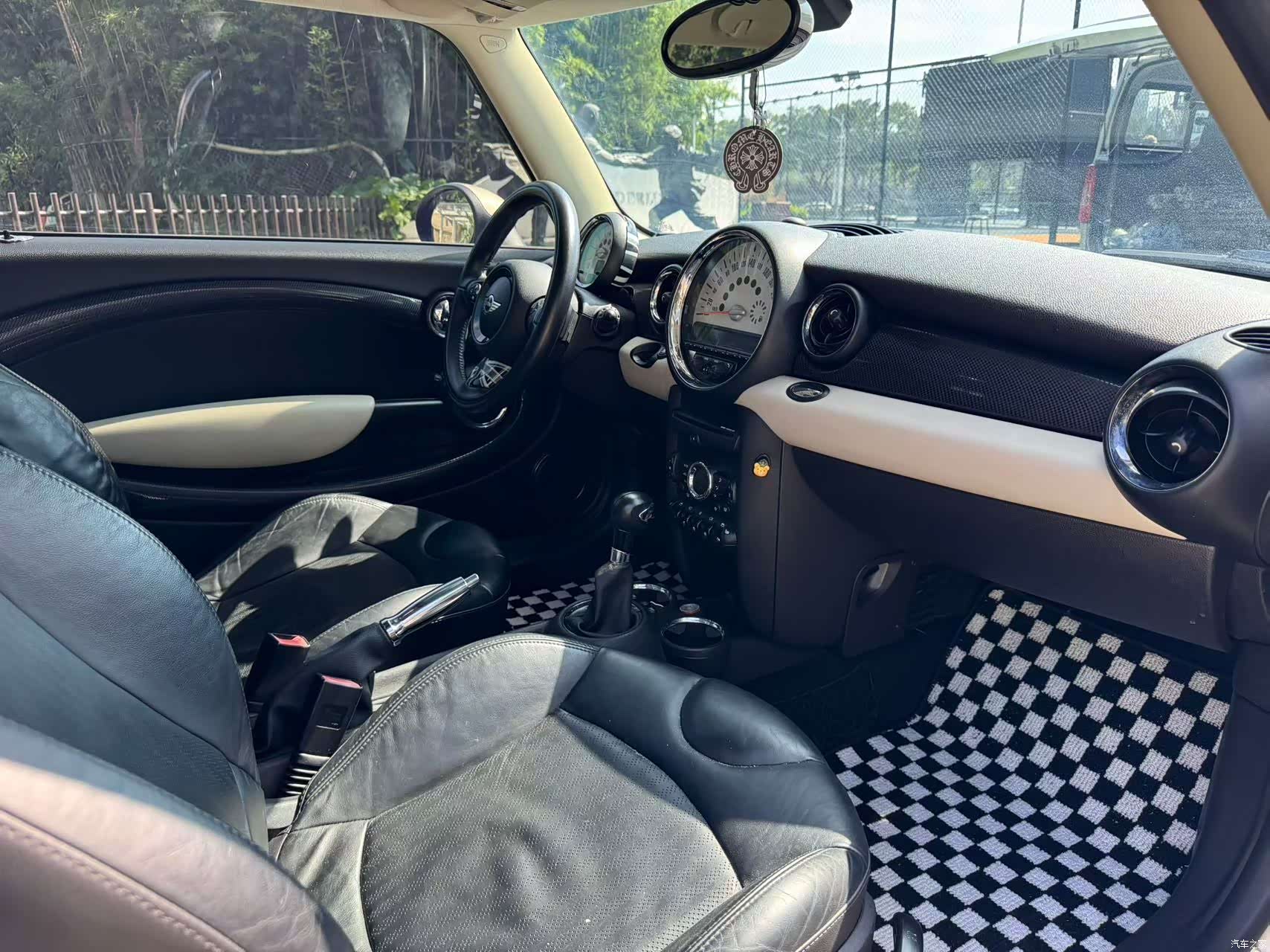 Mini Cooper, 2012 7
