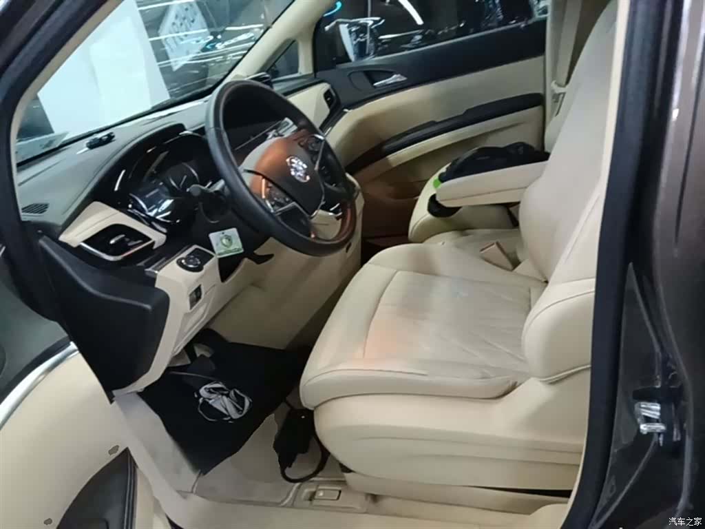 Buick GL8, 2024 15