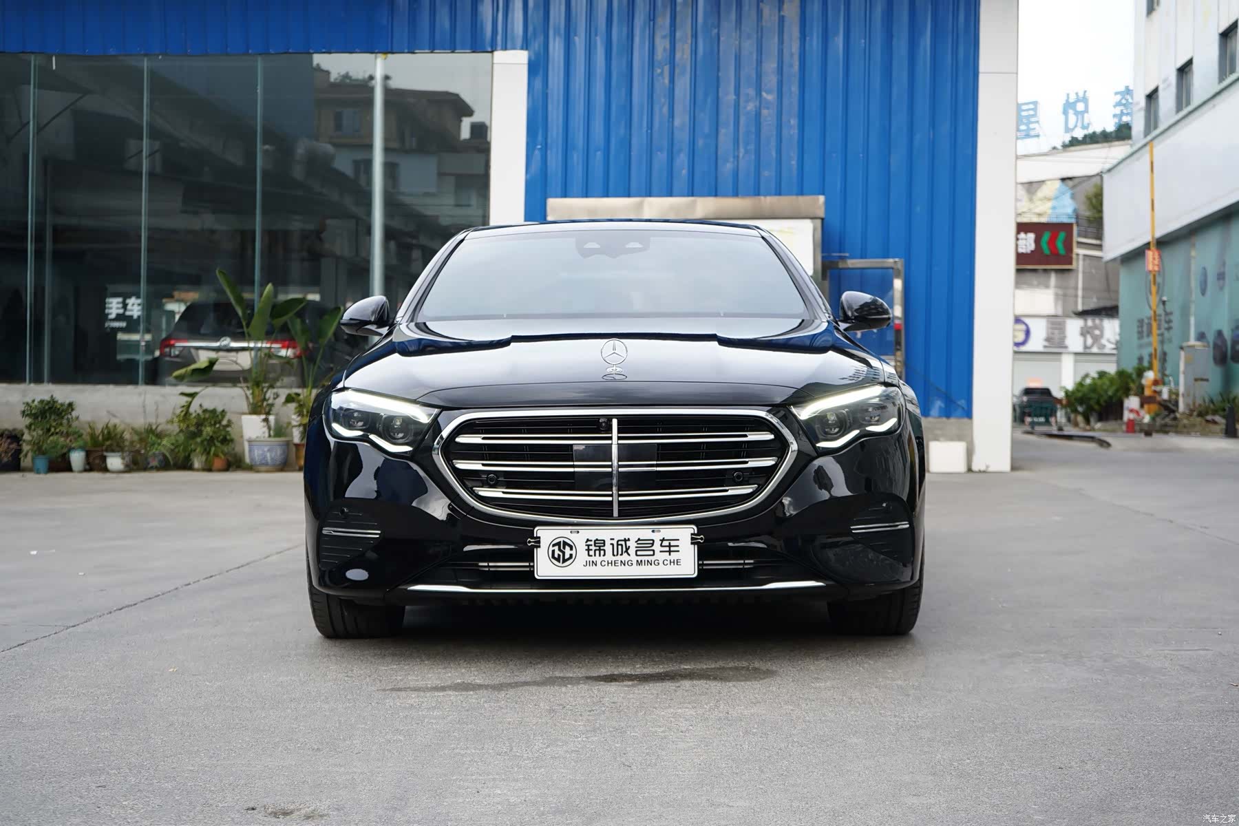 Mercedes-Benz E-Class, 2024 2