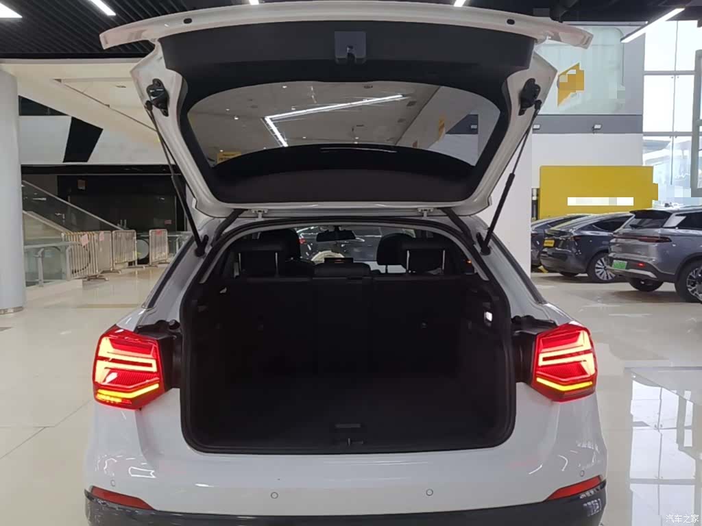 Audi e-tron, 2020 19