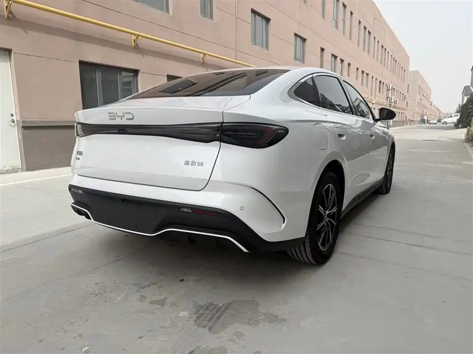 BYD Seal 06