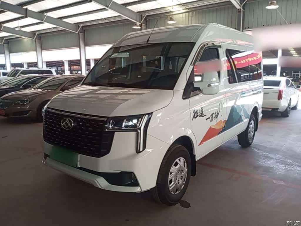 Maxus V80, 2025 1