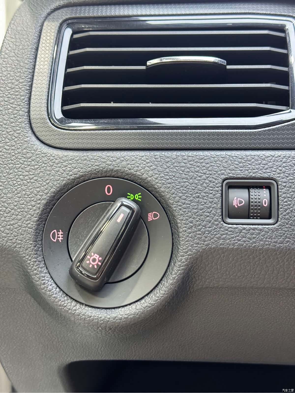 Volkswagen Santana, 2023 все фото