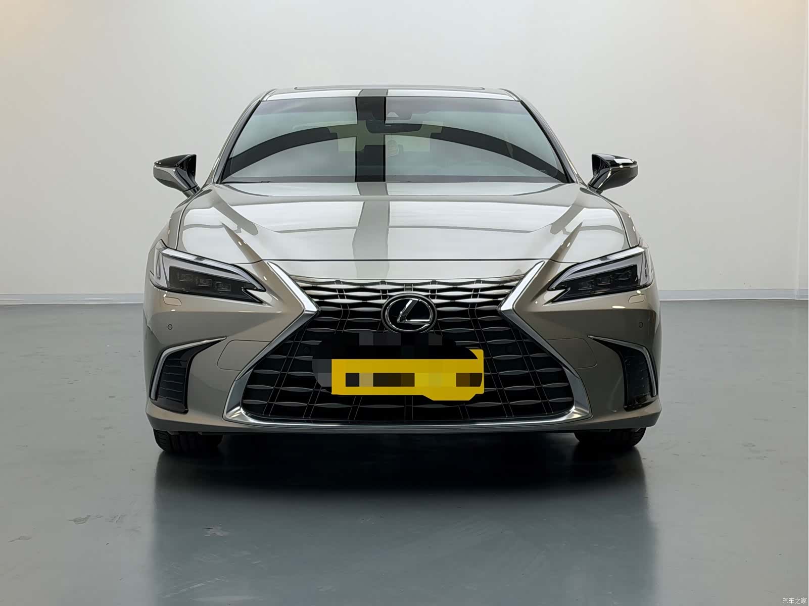 Lexus ES, 2026 все фото