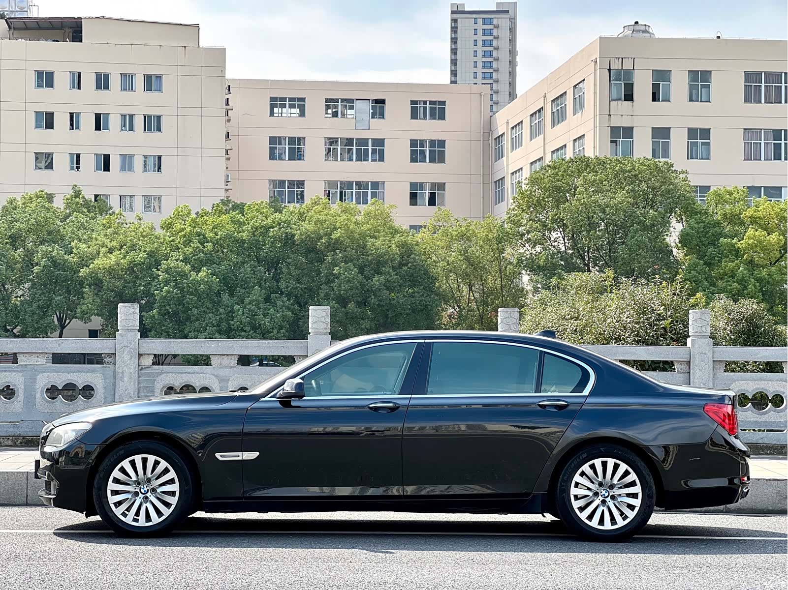 BMW 7 Series, 2013 11