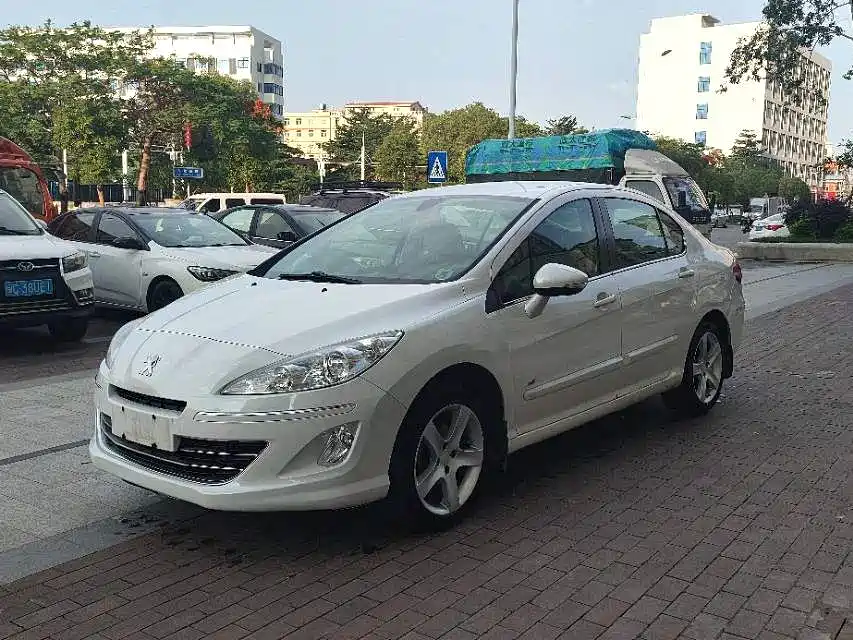 Peugeot 408
