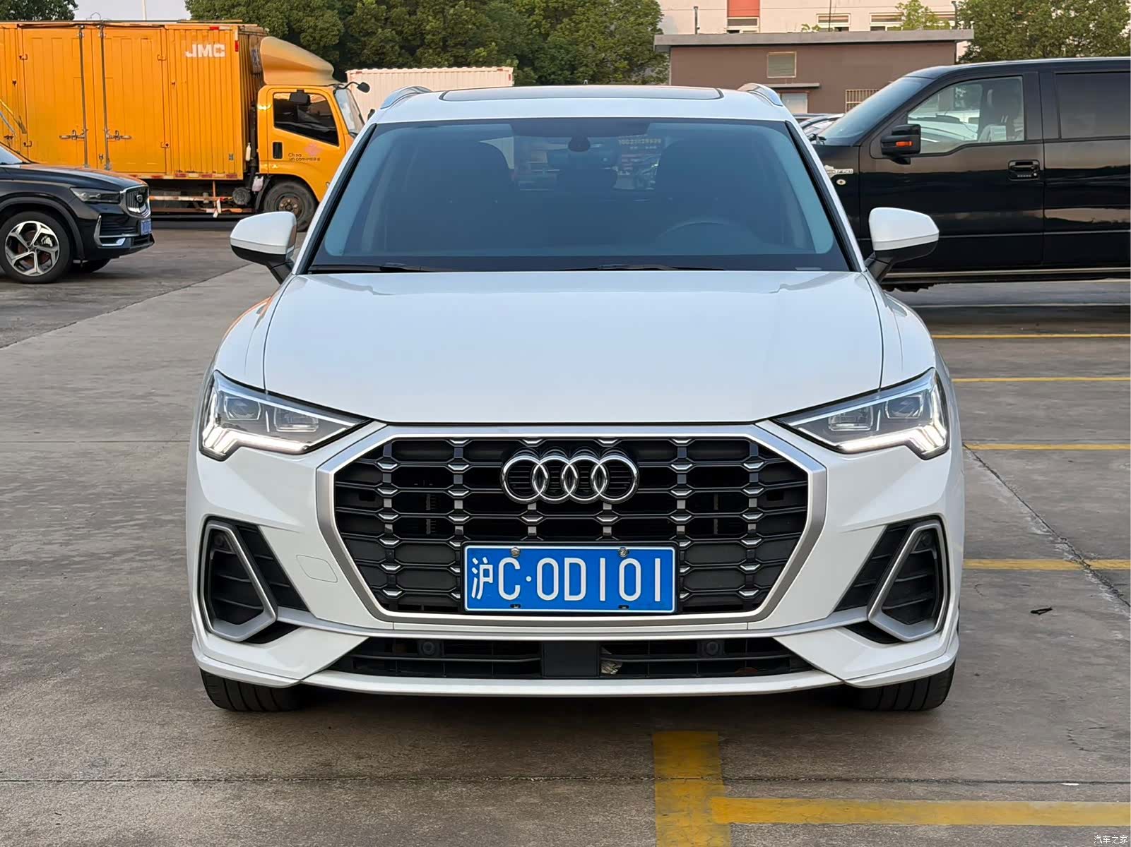 Audi Q3, 2022 1