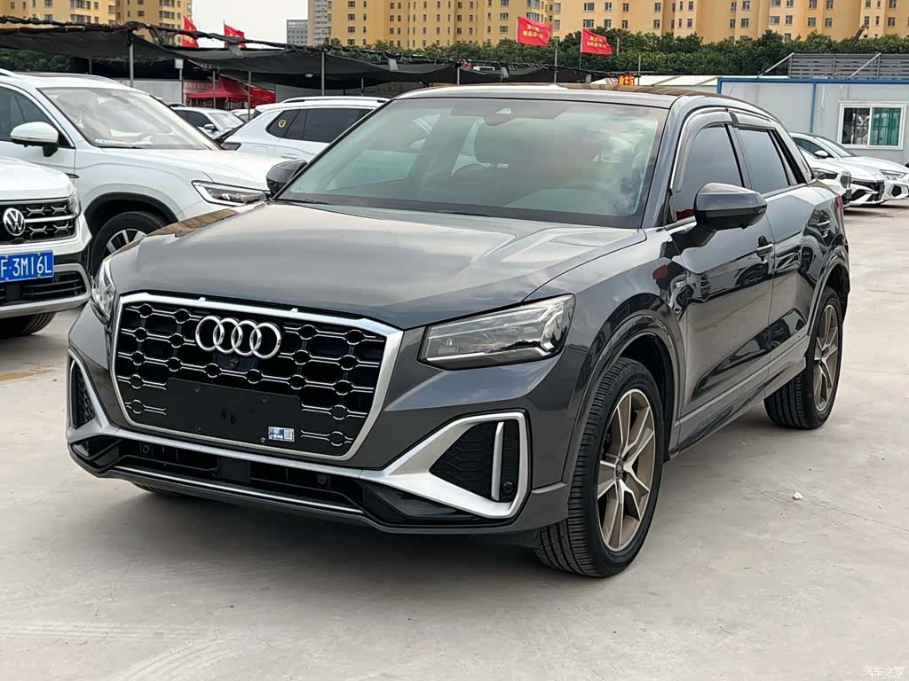Audi Q2L, 2022 1