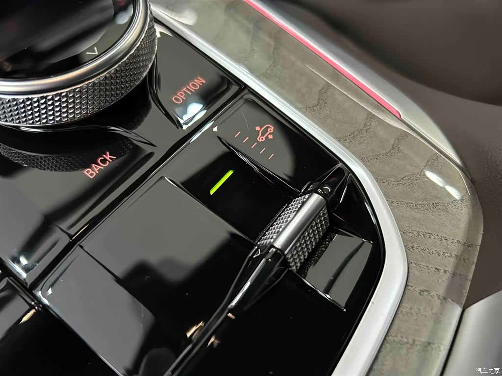 BMW X5, 2025 11