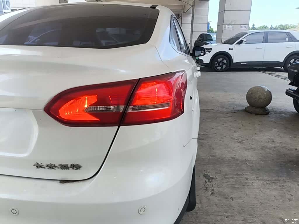 Ford Focus, 2016 8