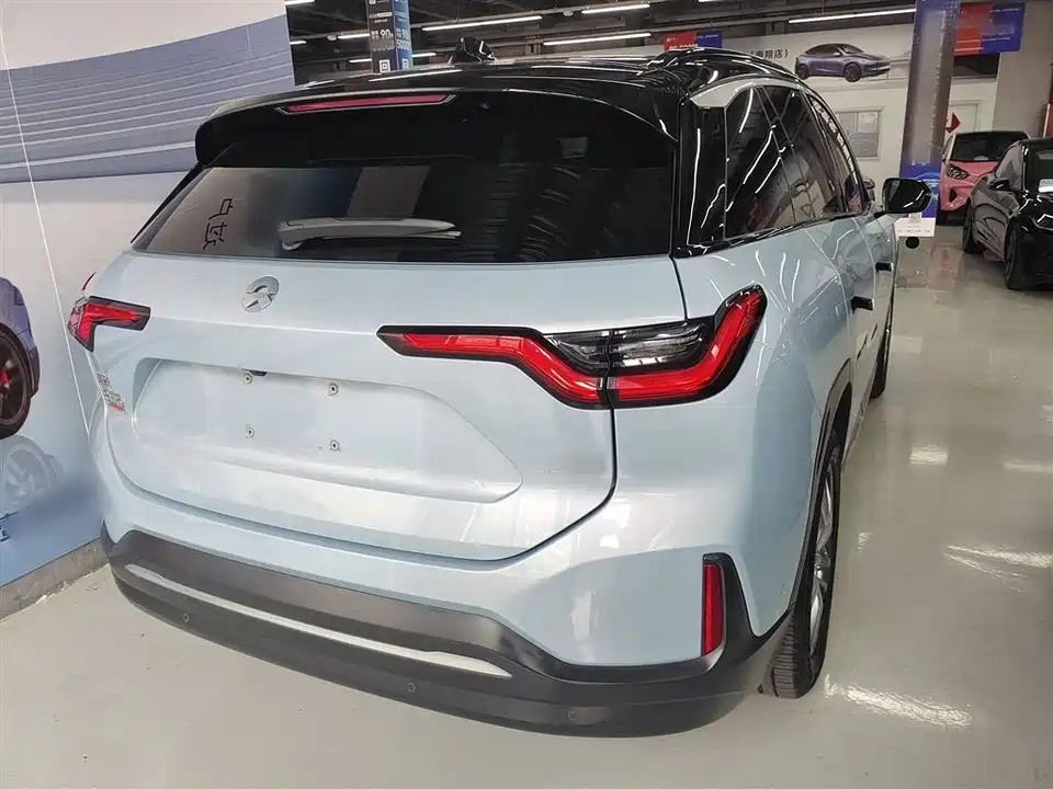 NIO ES6