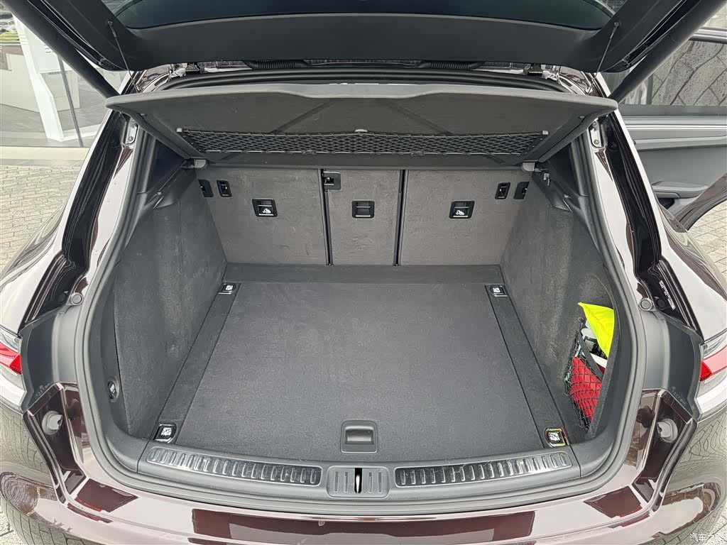 Porsche Macan, 2020 10