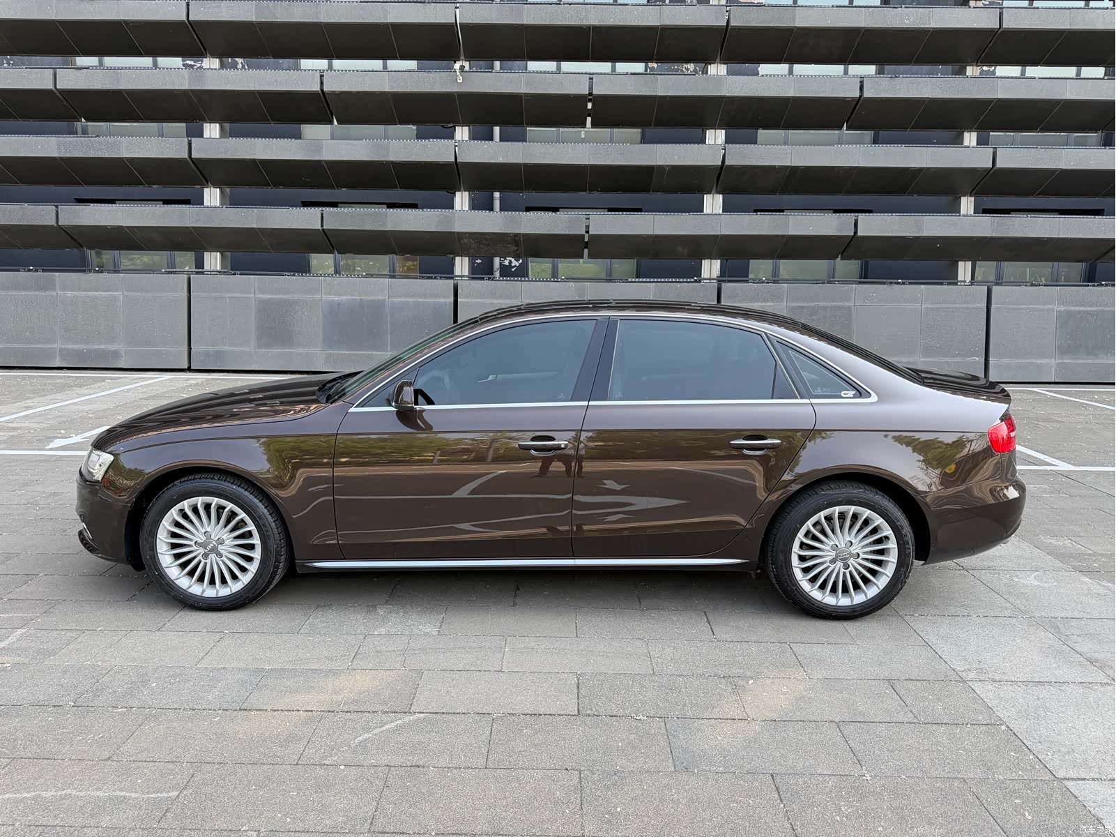 Audi A4L, 2016 все фото