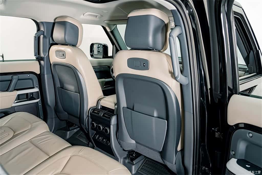 Land Rover Defender, 2021 24