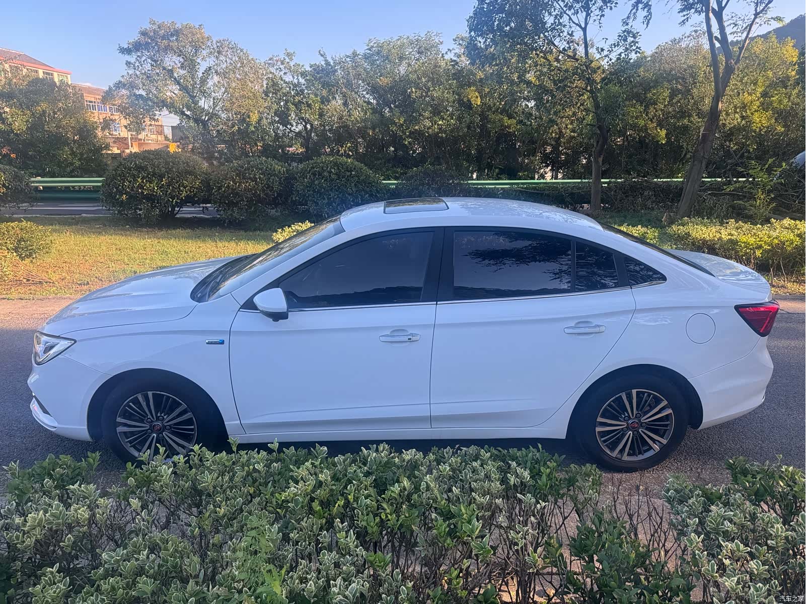 Roewe i5, 2019 7