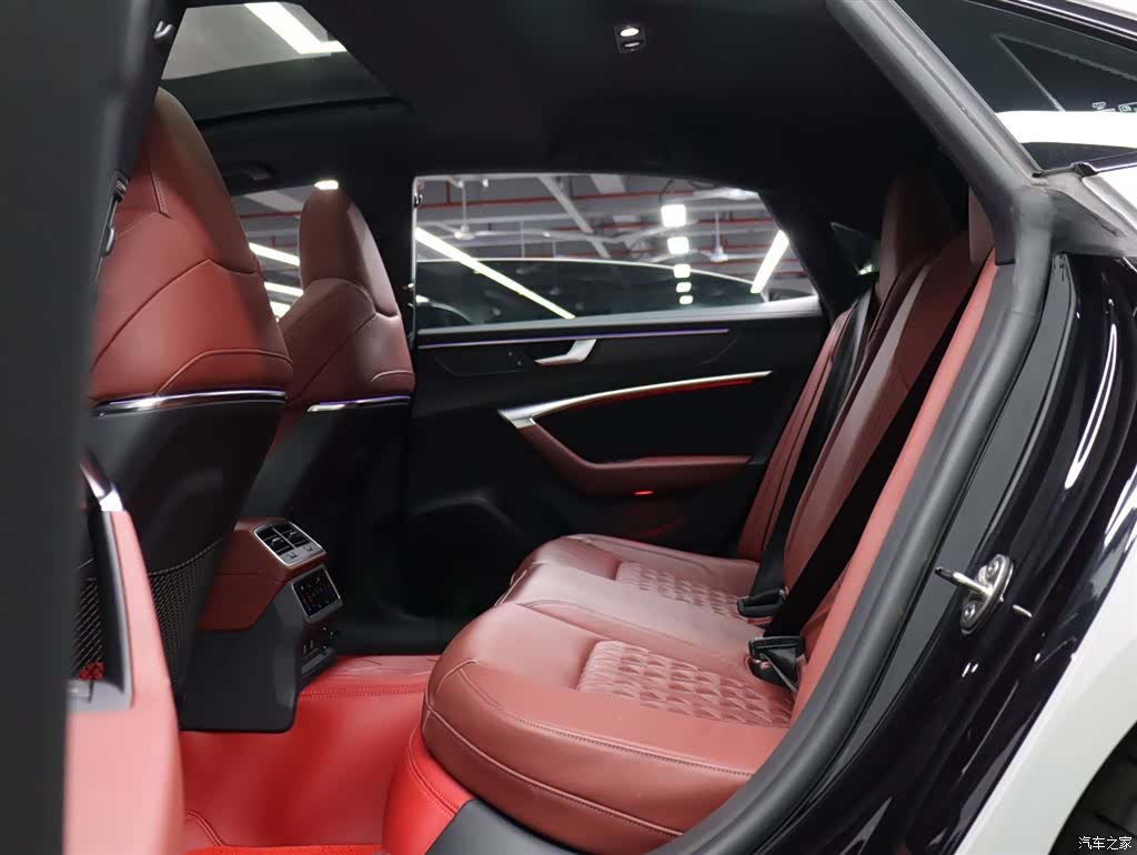 Audi A7L, 2023 21