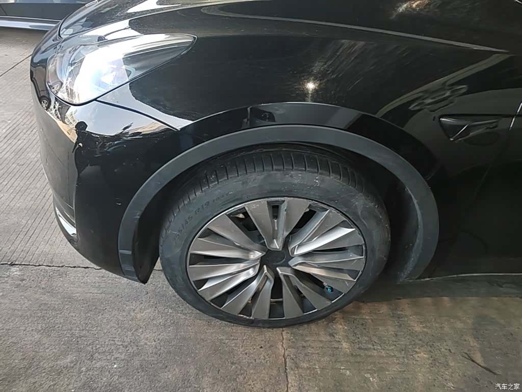 Tesla Model Y, 2022 23