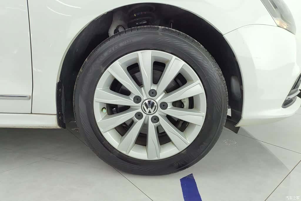 Volkswagen Sagitar, 2016 6