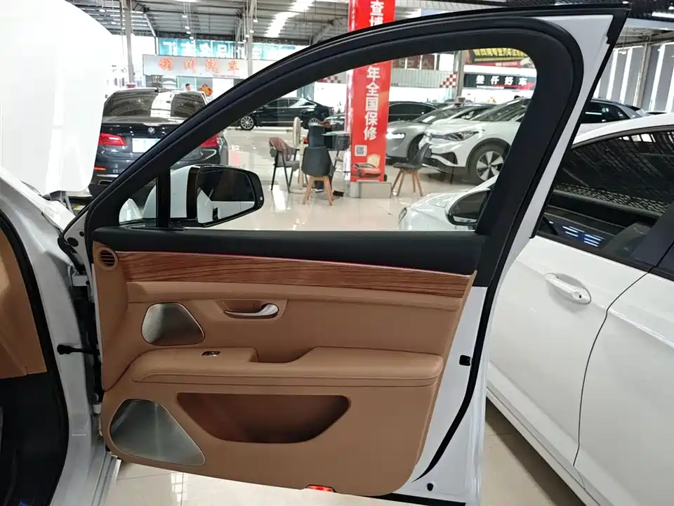 HarmonyOS Ask the world M5