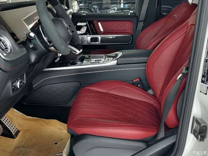 Mercedes-Benz G-Class, 2026 12